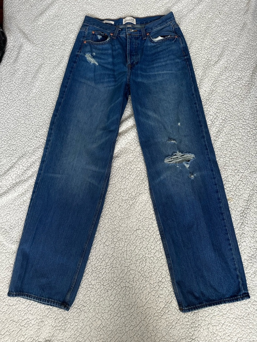 Universal Thread Men's Dark Blue Relaxed Fit Distressed Jeans